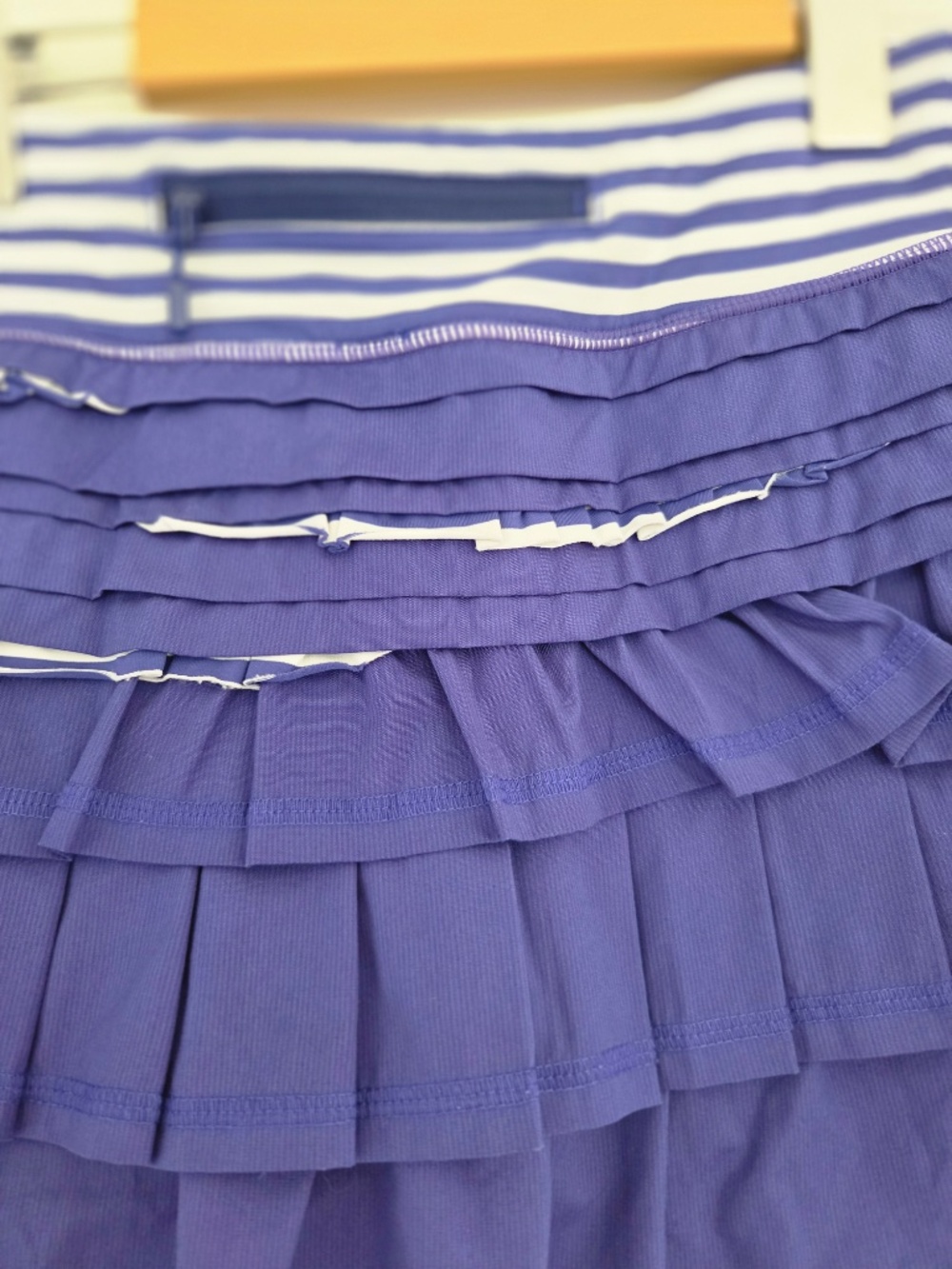Lululemon skort 4 blue/white tiered ruffle zip pocket strips active wear tennis - Picture 6 of 13